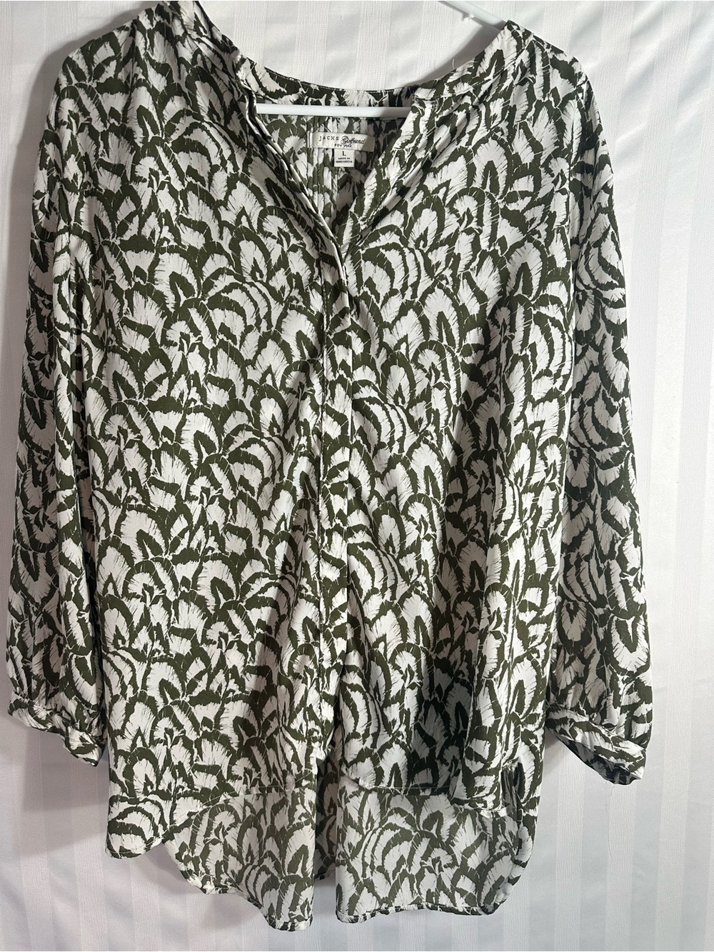 Jachs Olive Leaf Print Button-Front Blouse